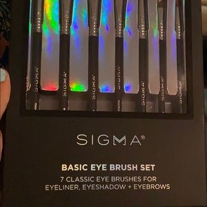 Basic eye brush set